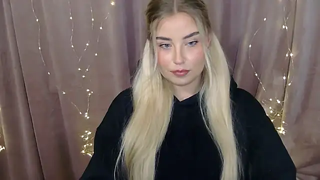 KristyHoney online show from December 15, 2024, 10:37 pm