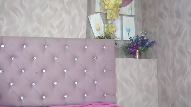 Snapshot of AnnieSoul chatting on October 11, 2025, 2:37 pm AnnieSoul online show from October 11, 2025, 2:37 pm