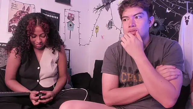 Snapshot of hothoneychile chatting on October 24, 2025, 2:35 pm hothoneychile online show from October 24, 2025, 2:35 pm