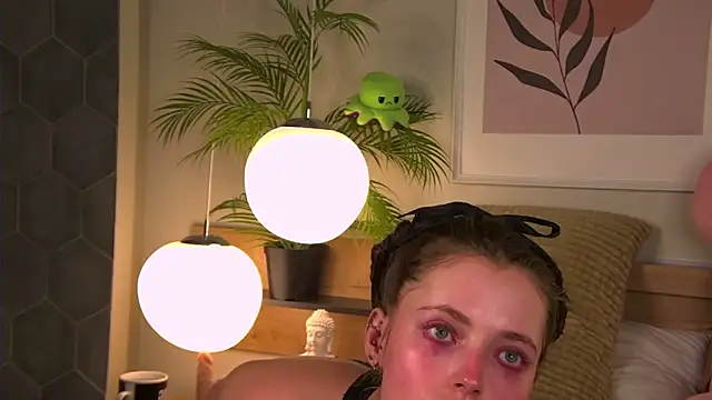 AshleyDouglas online show from January 14, 2025, 4:47 am