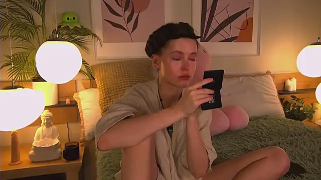 AshleyDouglas online show from March 2, 2025, 4:07 am