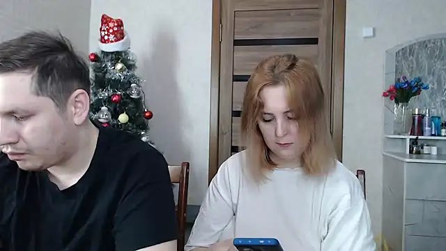 Kristy-Max online show from December 19, 2024, 2:01 am