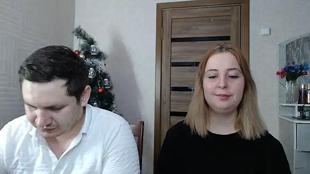 Kristy-Max online show from December 29, 2024, 8:37 pm