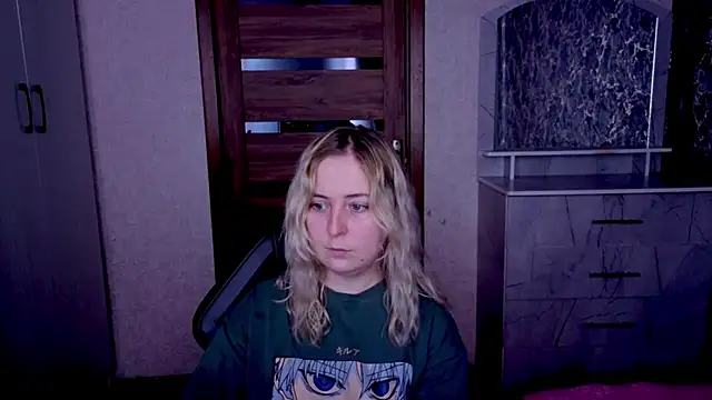 Kristy-Max online show from June 8, 2026, 8:42 pm