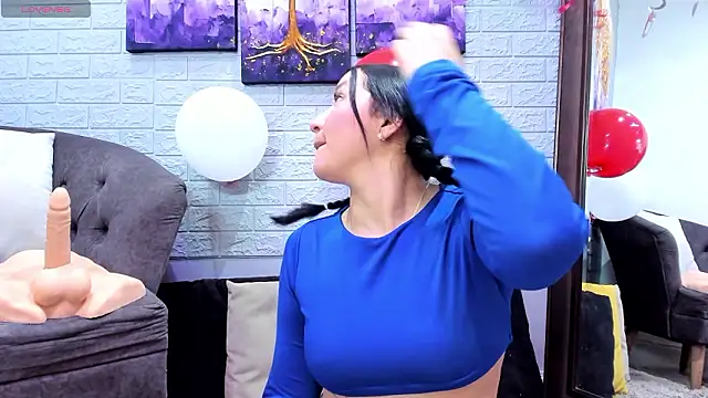 Snapshot of _EmilyJireh_ chatting on February 14, 2026, 4:37 pm EmilyJireh online show from February 14, 2026, 4:37 pm