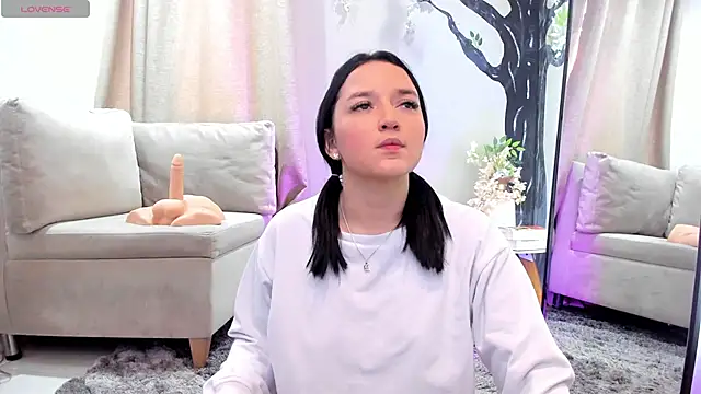 Snapshot of _EmilyJireh_ chatting on March 15, 2026, 12:00 pm EmilyJireh online show from March 15, 2026, 12:00 pm