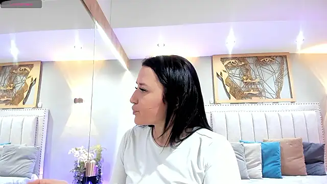 Snapshot of _EmilyJireh_ chatting on March 17, 2026, 7:28 pm EmilyJireh online show from March 17, 2026, 7:28 pm