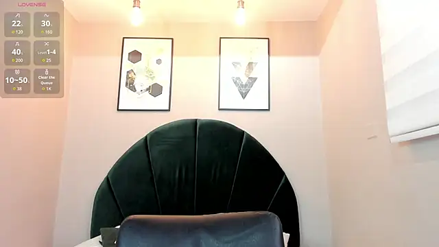  EmilyJireh  online show from August 7, 2026, 5:37 pm