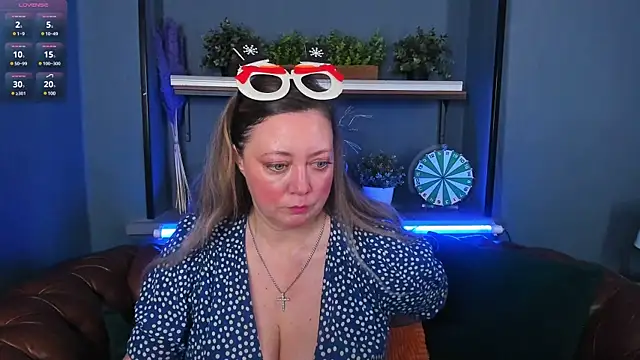 JesiaFoxi online show from December 31, 2024, 11:53 am