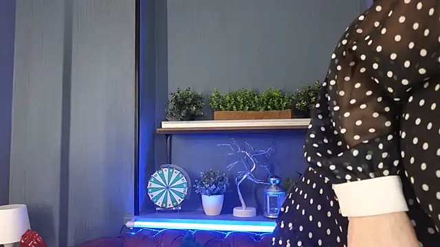 JesiaFoxi online show from January 4, 2025, 6:30 pm