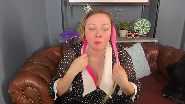 JesiaFoxi online show from January 9, 2025, 11:14 am