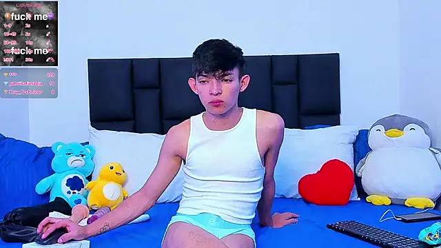 Snapshot of Tonny_twink_ chatting on March 5, 2025, 6:01 pm Tonny twink  online show from March 5, 2025, 6:01 pm