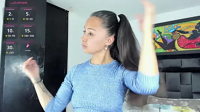 tatiana valencia online show from February 26, 2025, 3:30 pm