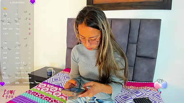 tatiana valencia online show from May 20, 2026, 12:33 pm