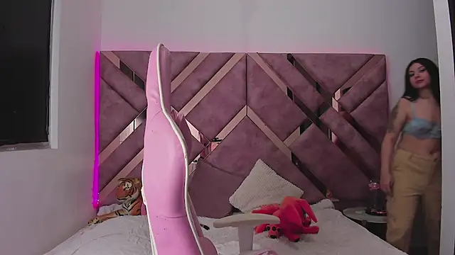 saori 9b online show from December 21, 2025, 12:07 am