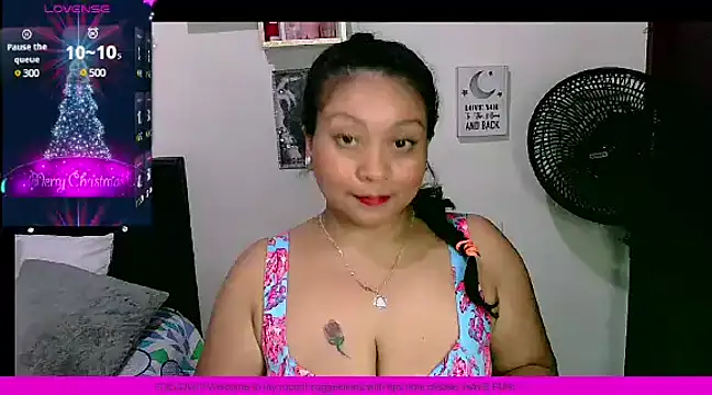 Snapshot of zaray_bella chatting on December 11, 2024, 10:38 pm zaray bella online show from December 11, 2024, 10:38 pm