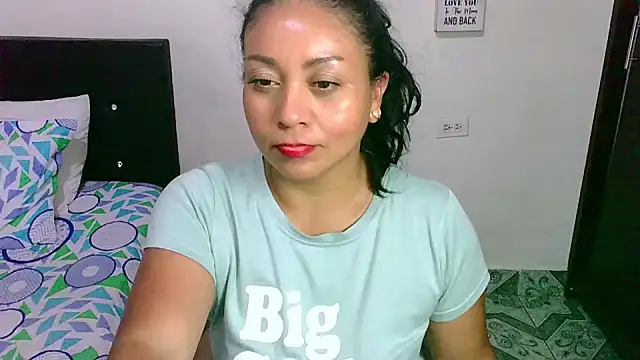 Snapshot of zaray_bella chatting on March 15, 2025, 12:58 am zaray bella online show from March 15, 2025, 12:58 am