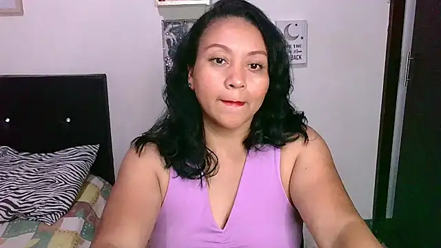 Snapshot of zaray_bella chatting on September 19, 2025, 9:26 pm zaray bella online show from September 19, 2025, 9:26 pm