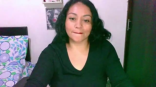 zaray bella online show from February 2, 2026, 10:08 pm