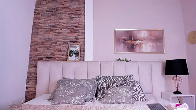 Snapshot of lyzzi_smith01 chatting on October 24, 2025, 8:05 pm lyzzi smith01 online show from October 24, 2025, 8:05 pm