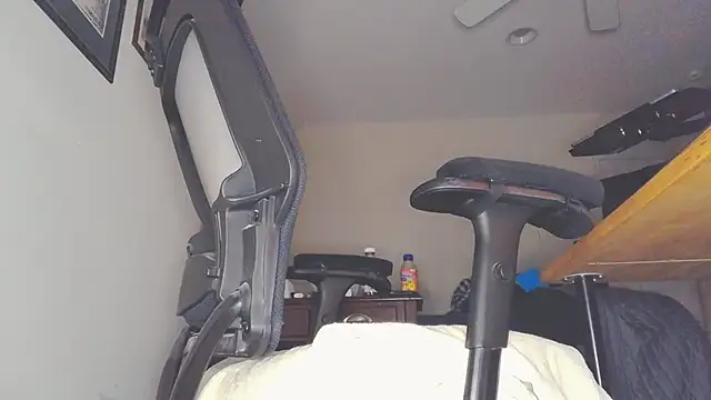 ExposureMakesMeHard online show from June 23, 2026, 1:03 am