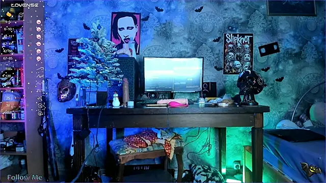 KuromiRacer  online show from December 30, 2024, 2:20 am