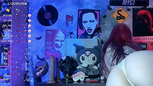 Snapshot of KuromiRacer_ chatting on October 16, 2025, 9:16 pm KuromiRacer  online show from October 16, 2025, 9:16 pm