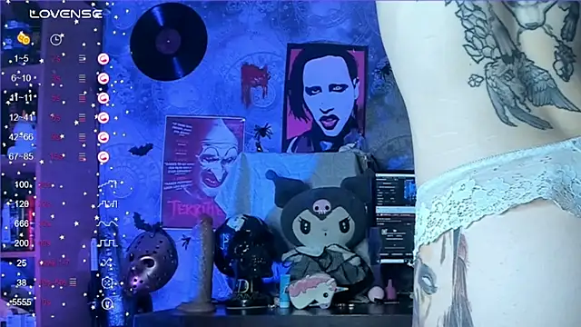 Snapshot of KuromiRacer_ chatting on October 18, 2025, 10:10 pm KuromiRacer  online show from October 18, 2025, 10:10 pm