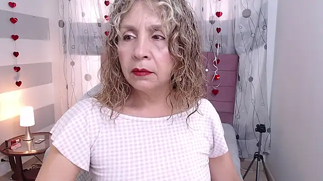 Snapshot of Afrodita_sg chatting on March 17, 2025, 4:01 pm Afrodita sg online show from March 17, 2025, 4:01 pm