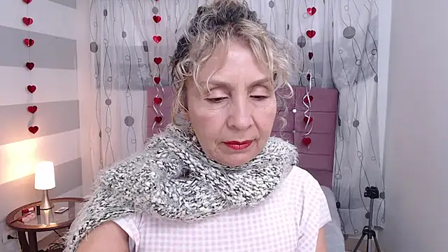 Snapshot of Afrodita_sg chatting on March 17, 2025, 10:06 pm Afrodita sg online show from March 17, 2025, 10:06 pm