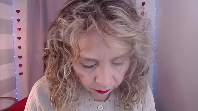 Snapshot of Afrodita_sg chatting on February 18, 2026, 2:57 pm Afrodita sg online show from February 18, 2026, 2:57 pm