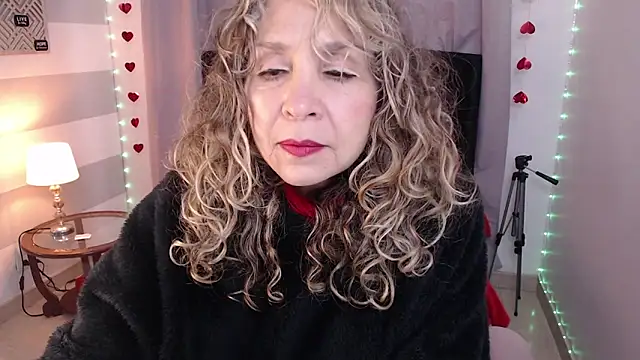 Snapshot of Afrodita_sg chatting on February 25, 2026, 1:43 pm Afrodita sg online show from February 25, 2026, 1:43 pm