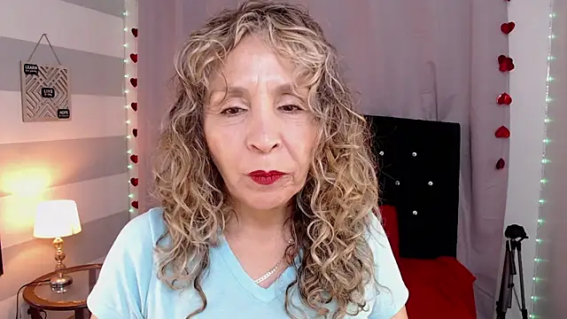 Snapshot of Afrodita_sg chatting on March 7, 2026, 1:30 pm Afrodita sg online show from March 7, 2026, 1:30 pm