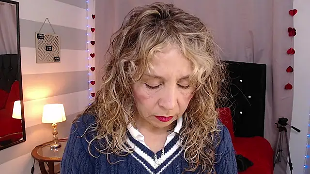 Snapshot of Afrodita_sg chatting on March 12, 2026, 2:01 pm Afrodita sg online show from March 12, 2026, 2:01 pm