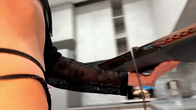 CHERLYBAY online show from February 12, 2026, 4:46 pm