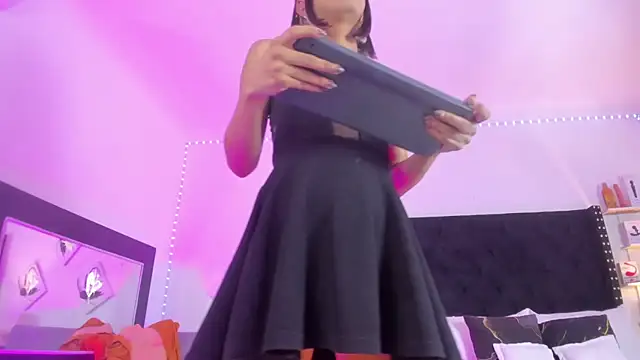 CampbelGinger online show from March 19, 2025, 11:39 am