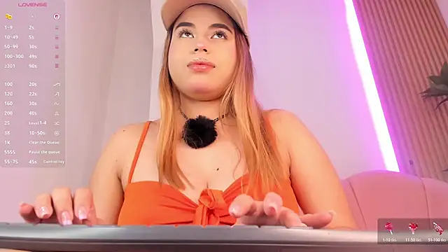 Victoria vallejo  online show from December 21, 2025, 11:39 am