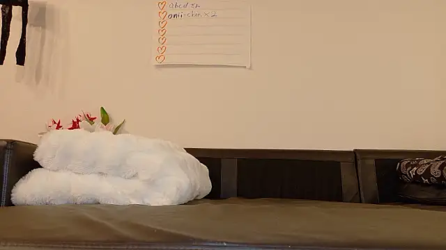 Snapshot of Angels1-2-3-4-5 chatting on February 9, 2026, 9:35 am Angels1-2-3-4-5 online show from February 9, 2026, 9:35 am