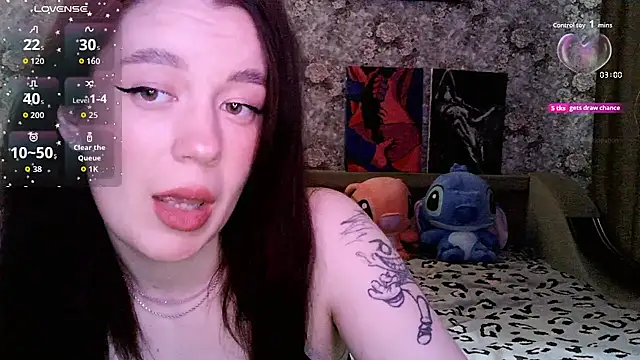 Snapshot of AlexandrinaLii chatting on October 29, 2025, 6:59 am AlexandrinaLii online show from October 29, 2025, 6:59 am