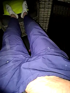 Snapshot of schlonzi81 chatting on October 12, 2025, 9:03 pm schlonzi81 online show from October 12, 2025, 9:03 pm