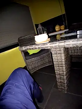 Snapshot of schlonzi81 chatting on November 21, 2025, 10:30 pm schlonzi81 online show from November 21, 2025, 10:30 pm