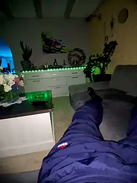 Snapshot of schlonzi81 chatting on November 25, 2025, 9:26 pm schlonzi81 online show from November 25, 2025, 9:26 pm