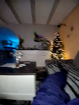 Snapshot of schlonzi81 chatting on December 14, 2025, 9:08 pm schlonzi81 online show from December 14, 2025, 9:08 pm