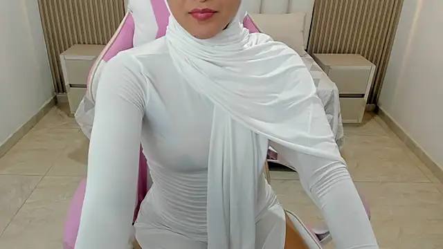 Hanaa latif online show from February 3, 2025, 5:46 pm