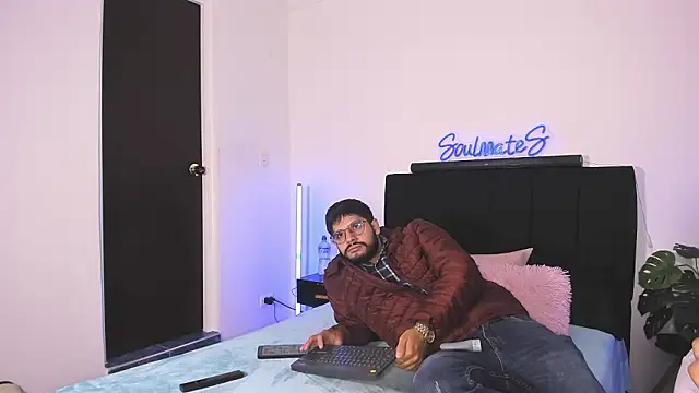 -soulmate-s online show from February 18, 2026, 2:02 pm