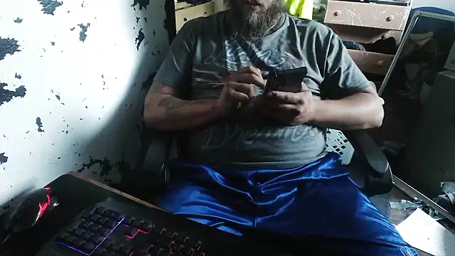 slickwill123 online show from June 10, 2026, 6:40 pm
