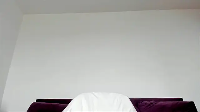 hornyemma   online show from October 16, 2025, 7:42 am