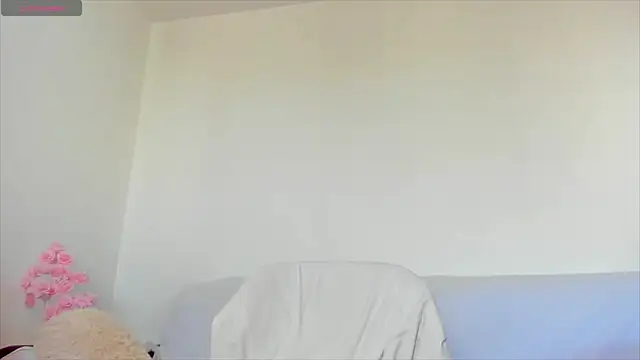 Snapshot of hornyemma__ chatting on April 23, 2026, 8:35 am hornyemma online show from April 23, 2026, 8:35 am