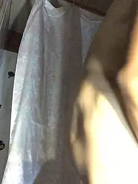 lopez96hot online show from December 14, 2024, 12:01 am