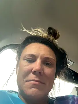 hotNReady6969 online show from October 6, 2025, 9:23 pm